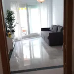 Suitur Con Piscina En Playa Apartman