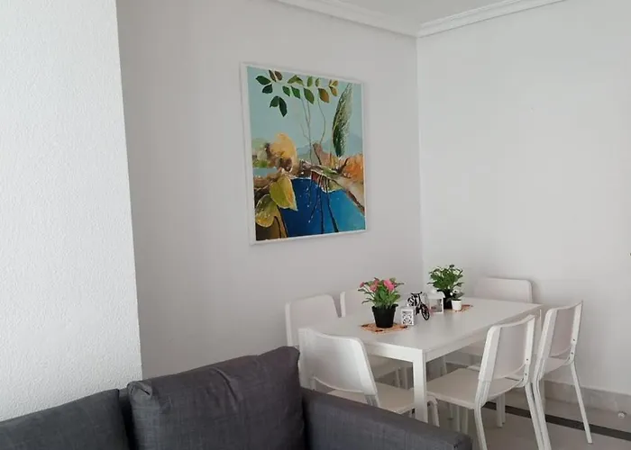 Suitur Con Piscina En Playa Марбелья