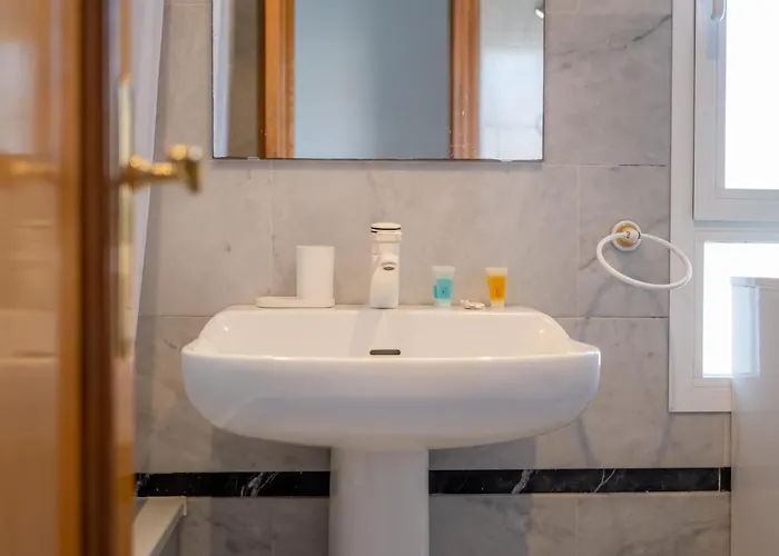 Suitur Con Piscina En Playa * Marbella